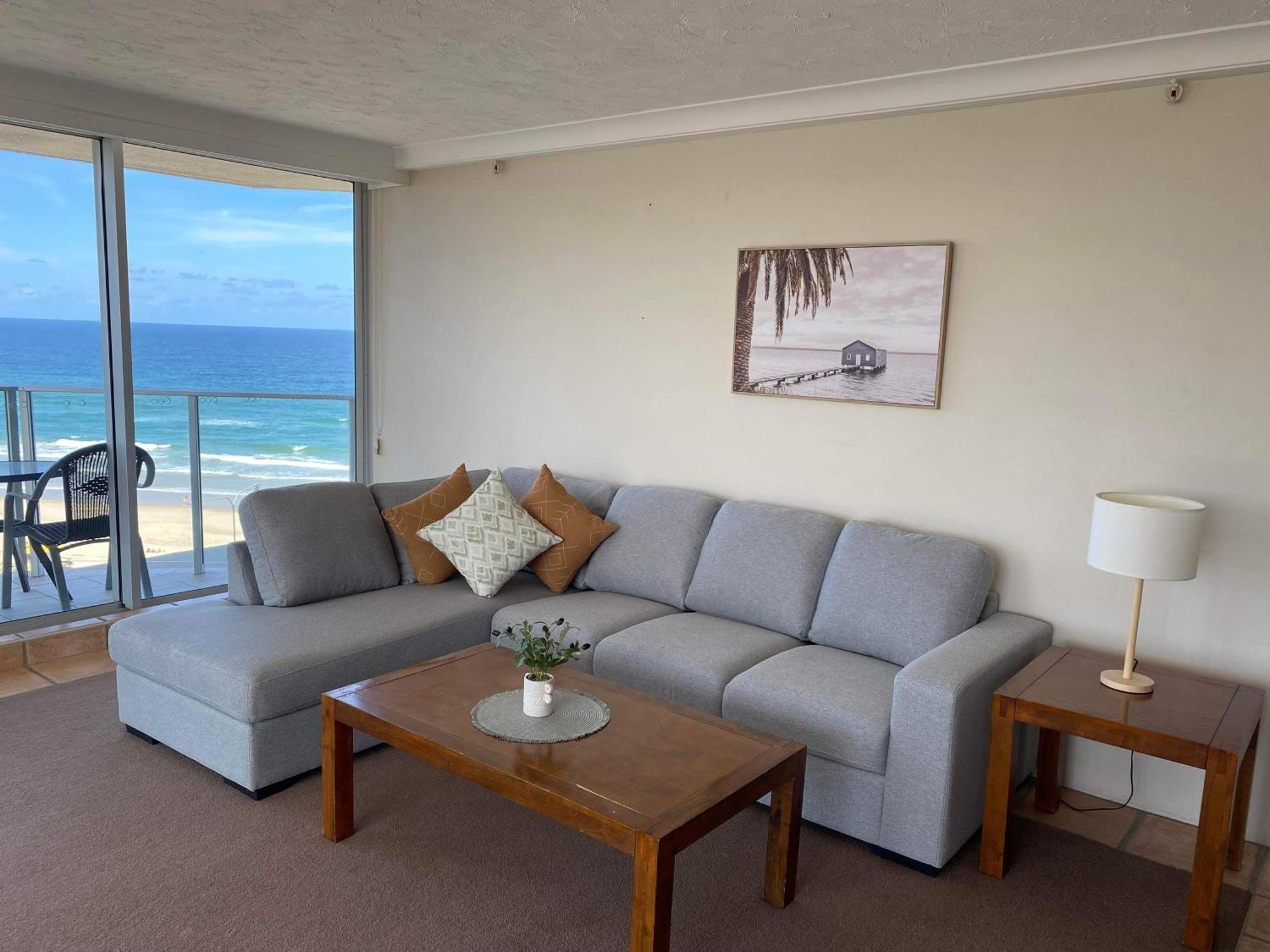 Hi Surf Beachfront 4*